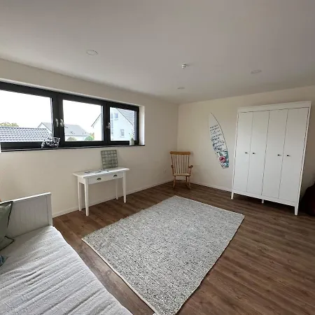 Neue Helle 4 Zimmerwohnung Mit Tiefgaragenparkplatz *
